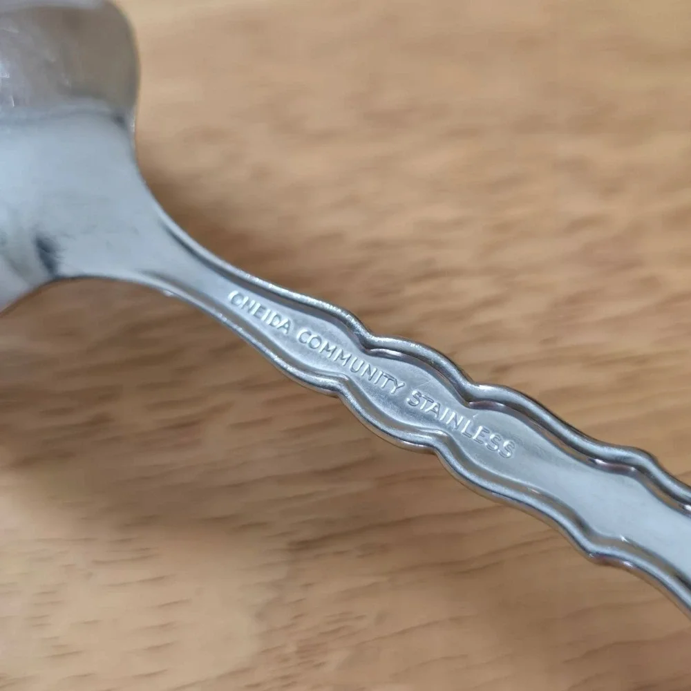 Oneida CELLO Stainless Pierced Serving Spoon 8 3/8